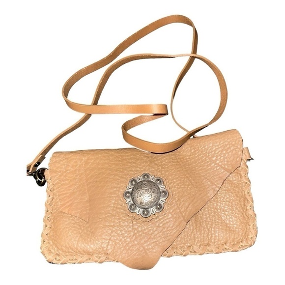 Delila Handbags - DELILA TAN LEATHER CLUTCH PURSE. 8 1/2” x 5”.